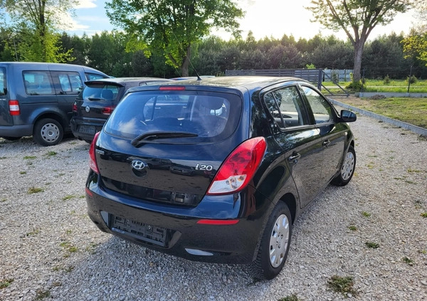 Hyundai i20 cena 18800 przebieg: 80457, rok produkcji 2013 z Opoczno małe 326